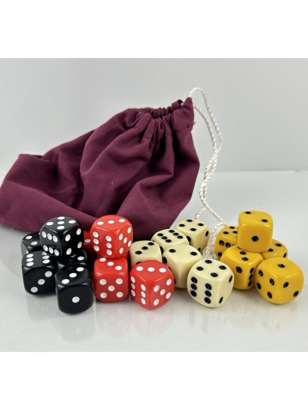 Parker Brothers Yahtzee Texas Hold'em Board Game Replacement 20 Dice & Pouch